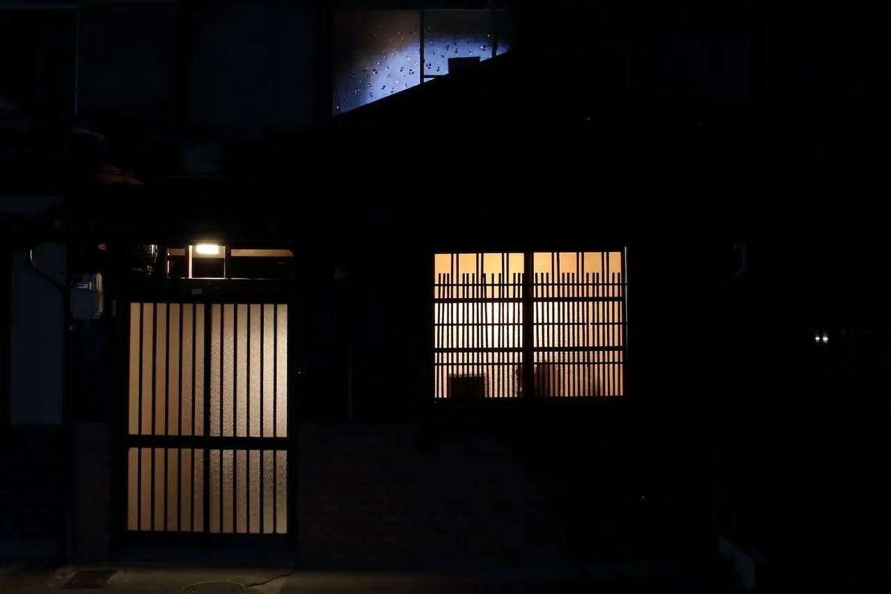Kyo Maimai Near World Heritage Toji Temple Kyoto